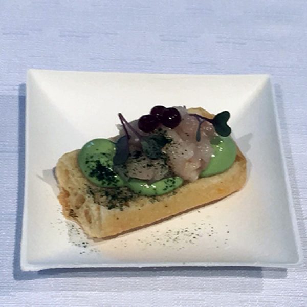 Bocadillo con mayonesa de Plancton y Tartar de pez espada y caviarroli de Pedro Ximenez.